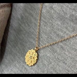 14k Gold and Diamond Necklace.